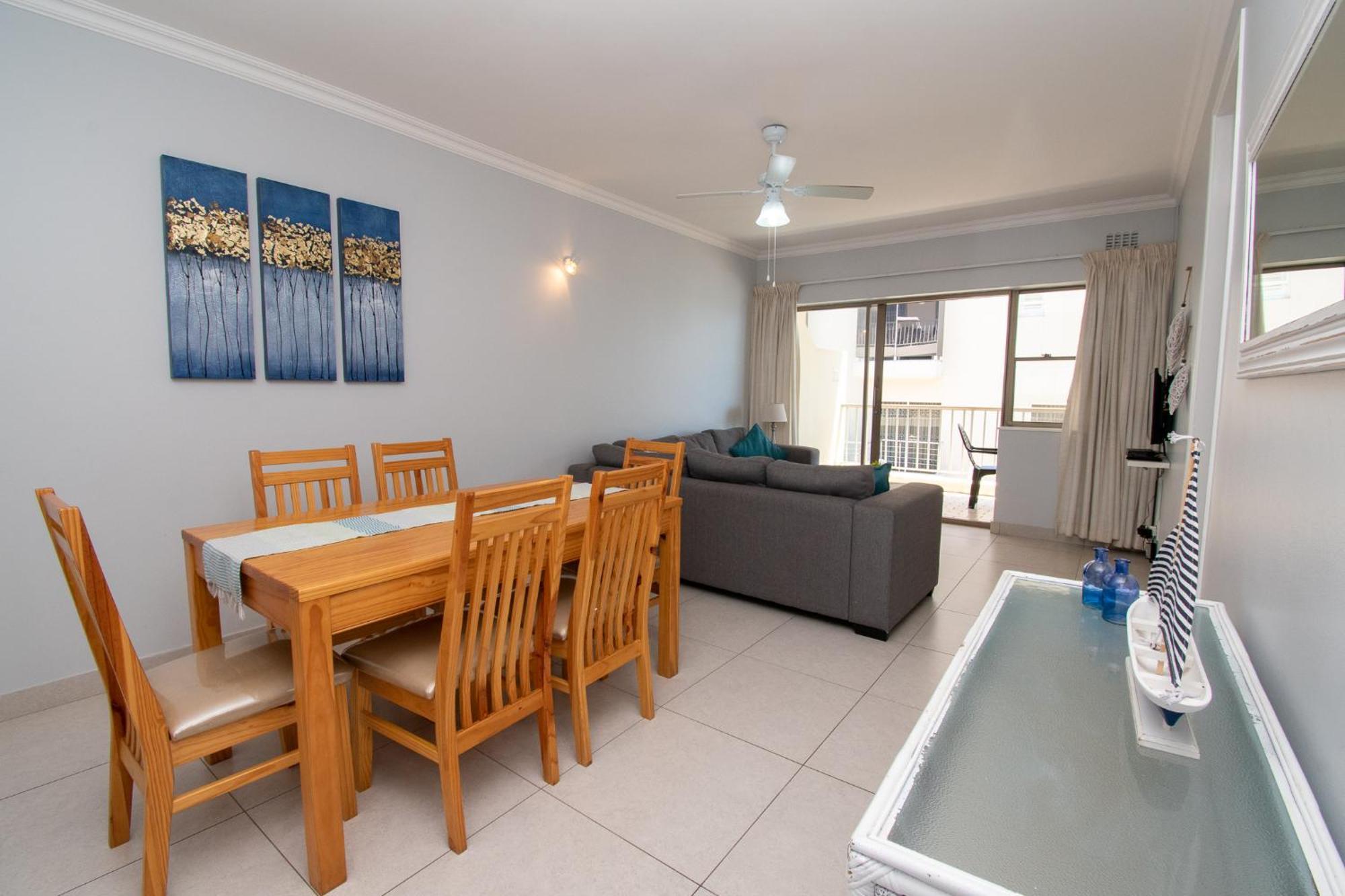 16 Bronze Umhlanga Rocks Apartment